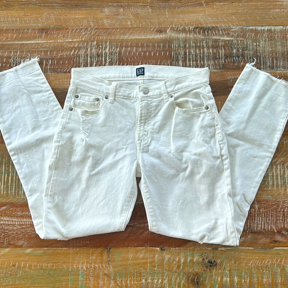 Gap Distressed White Denim Jeans - Picture 1 of 3